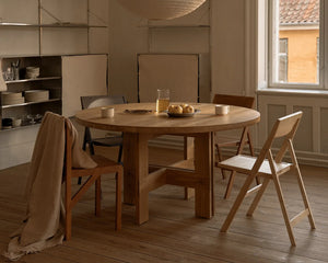 Farmhouse Trestle Table | Natural Oak | 140 Ø Round